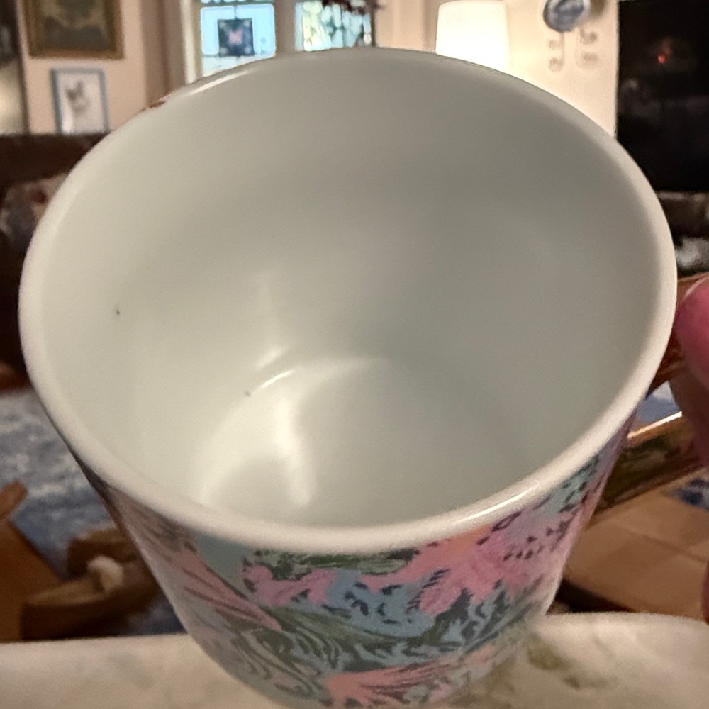 Lilly Pulitzer Gold Script Mug NEW!! - Picture 8 of 12